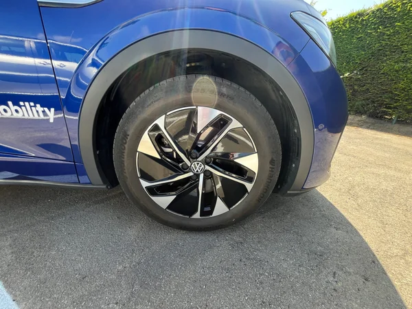 VOLKSWAGEN ID.5 (2023) — foto 11 van 24