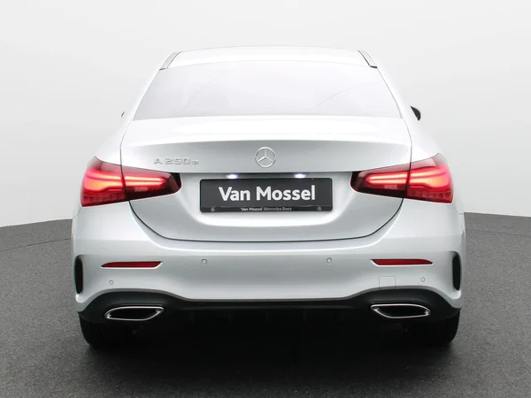 Mercedes-Benz A-Klasse (2023) — foto 28 van 32