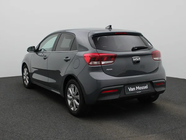 Kia Rio (2023) — foto 12 van 38