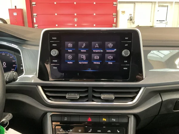 VOLKSWAGEN T-Roc (2022) — foto 5 van 22