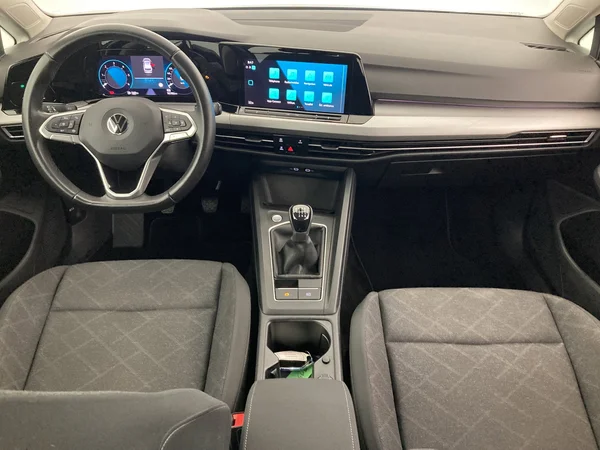 VOLKSWAGEN Golf Variant VIII (2021) — foto 26 van 36