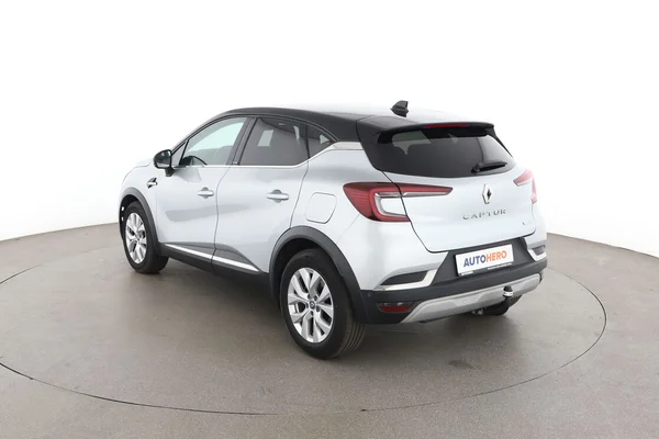 Renault Captur (2020) — foto 10 van 16