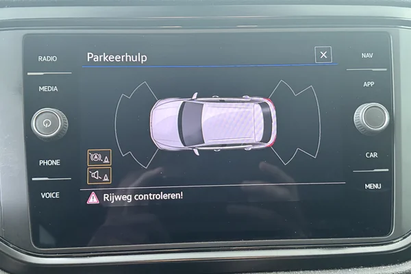 Volkswagen T-Roc (2022) — foto 5 van 19