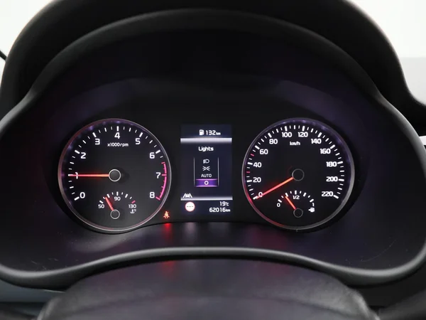 Kia Stonic (2021) — foto 8 van 35