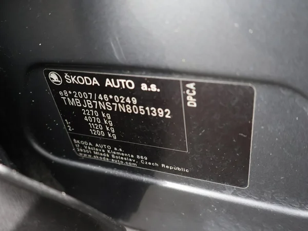 SKODA Kodiaq (2022) — foto 9 van 32