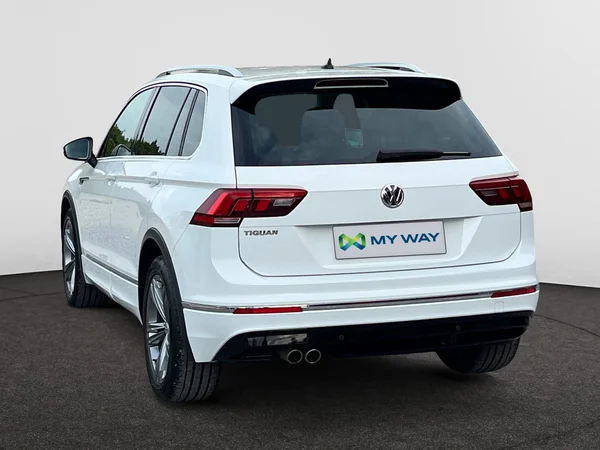 VOLKSWAGEN Tiguan (2019) — foto 10 van 20