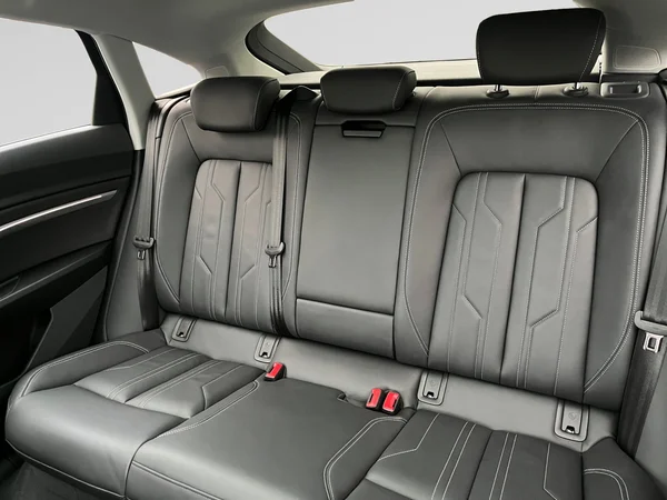 AUDI Q8 e-tron Sportback (2025) — foto 24 van 24