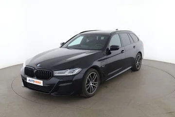 BMW 5-serie c4ab0cd9-c4ed-43d6-8c47-d61eace79cb1