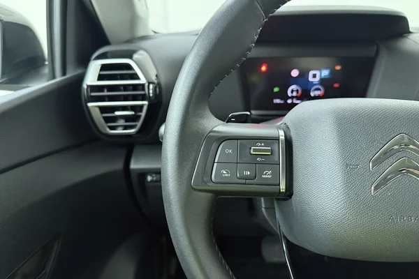 Citroen C4 (2022) — foto 6 van 22