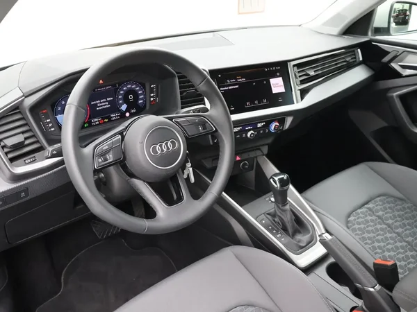 Audi A1 Sportback (2025) — foto 2 van 24
