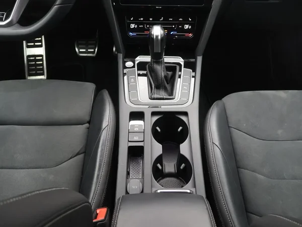Volkswagen Arteon (2022) — foto 11 van 30