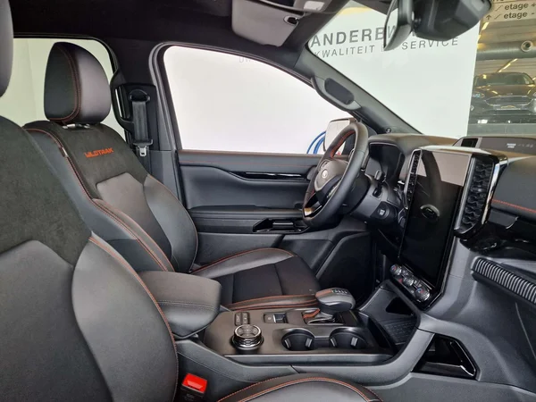 Ford Ranger — foto 12 van 15