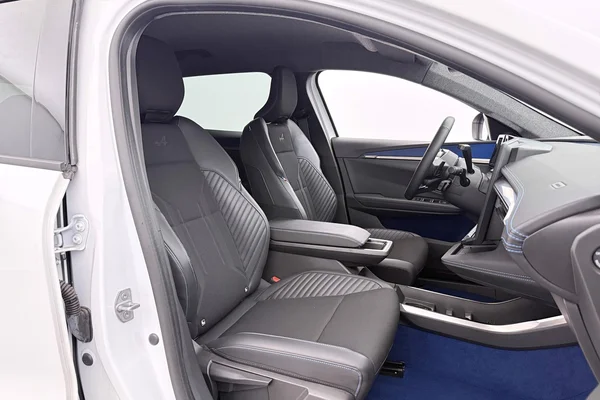 Renault E-Scenic E-Tech (2025) — foto 13 van 30