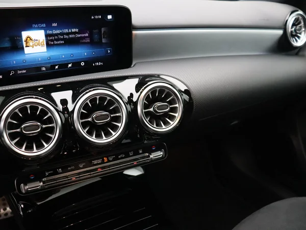 Mercedes-Benz A-Klasse (2022) — foto 5 van 26