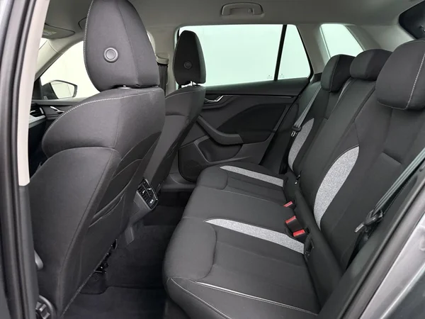 SKODA Kamiq (2025) — foto 2 van 18