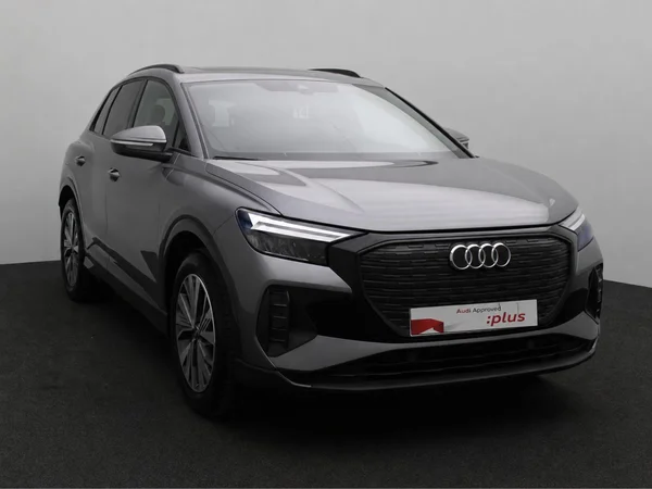 AUDI Q4 e-tron (2024) — foto 12 van 25