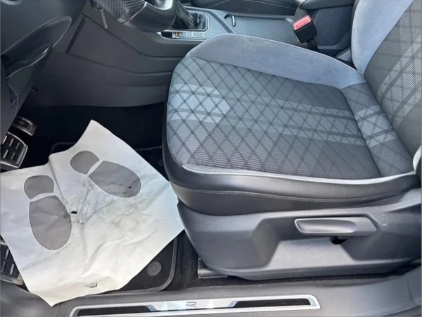VOLKSWAGEN Tiguan Dsl (2020) — foto 21 van 22