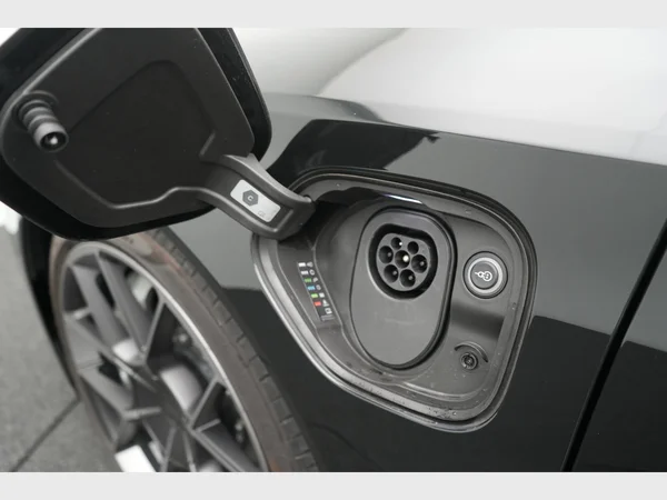 AUDI RS e-tron GT (2024) — foto 37 van 38