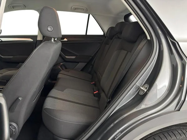 VOLKSWAGEN T-Roc (2022) — foto 18 van 26