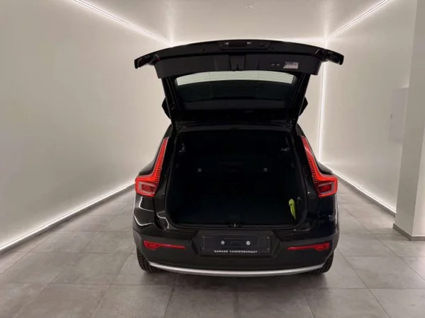 Volvo XC40 (2021) — foto 19 van 21