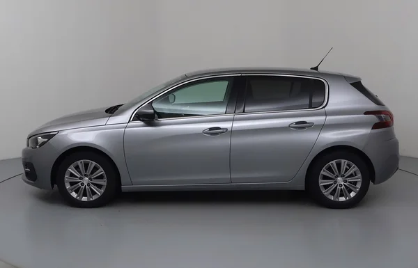 Peugeot 308 (2021) — foto 12 van 29
