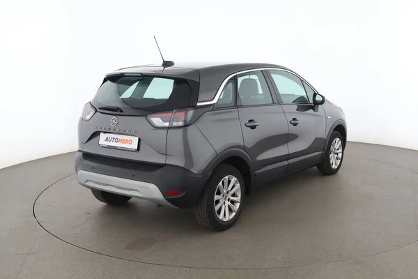 Opel Crossland X (2022) — foto 12 van 16