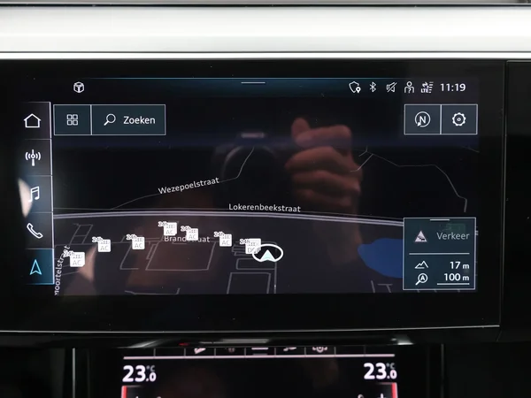 Audi e-tron (2022) — foto 13 van 27