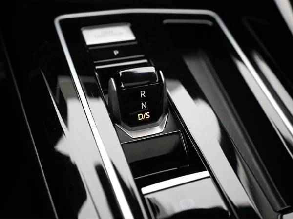 VOLKSWAGEN Golf VIII (2024) — foto 9 van 23