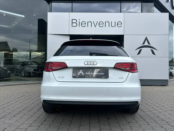 Audi A3 (2014) — foto 14 van 18