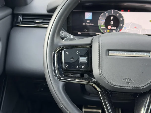 Land Rover Range Rover Velar (2024) — foto 10 van 28