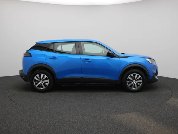 Peugeot e-2008 (2022) — foto 39 van 42