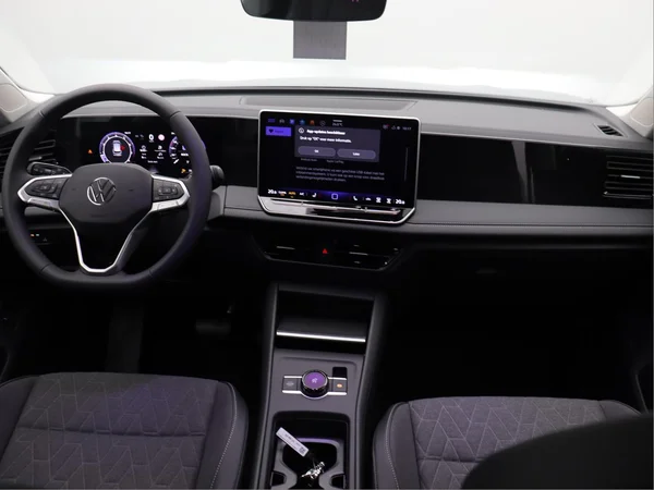VOLKSWAGEN Tiguan (2026) — foto 15 van 15