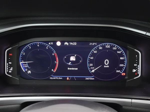 VOLKSWAGEN T-Roc (2023) — foto 21 van 23
