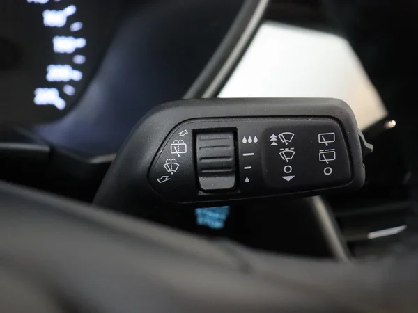 FORD Kuga (2024) — foto 15 van 27