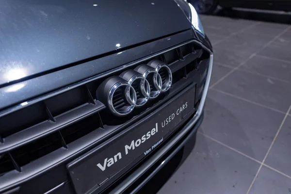Audi A4 (2023) — foto 31 van 33