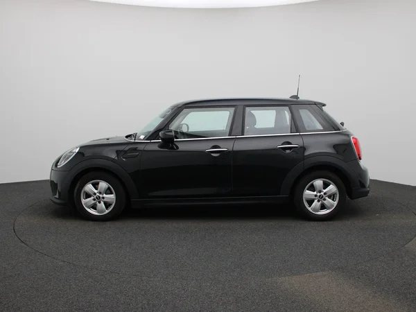 MINI Cooper (2023) — foto 34 van 40