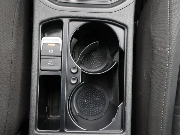VOLKSWAGEN Touran (2023) — foto 10 van 25