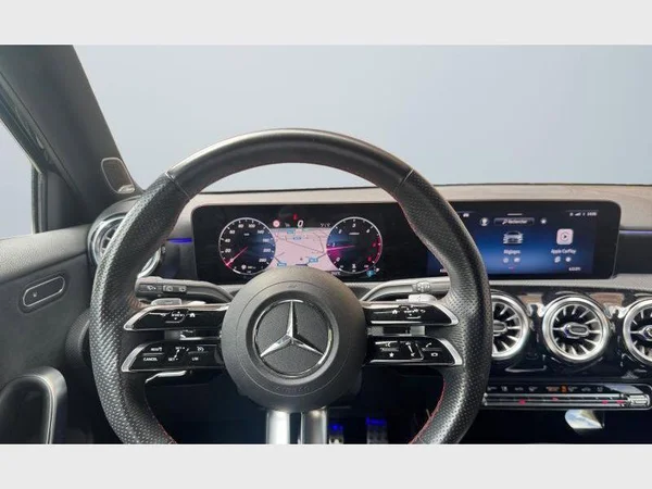 Mercedes-Benz A 220 (2024) — foto 4 van 30