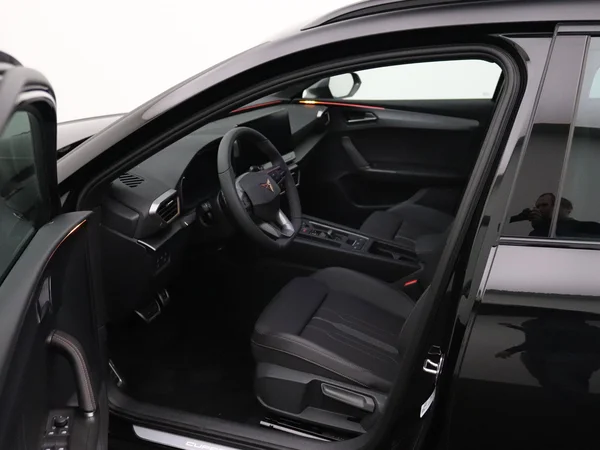 CUPRA Leon ST (2025) — foto 11 van 24