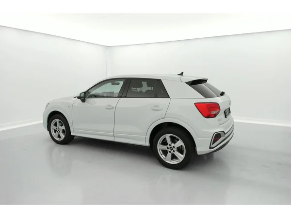 AUDI Q2 (2022) — foto 2 van 35