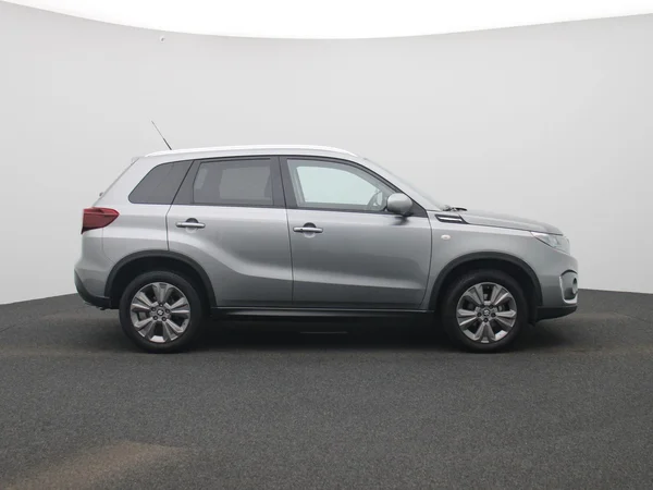 Suzuki Grand Vitara (2023) — foto 37 van 39