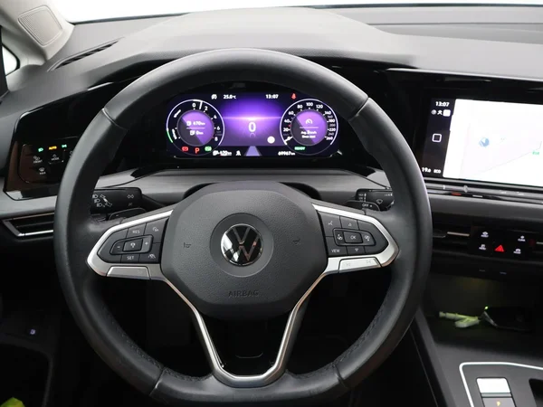 VOLKSWAGEN Golf VIII eHybrid (PHEV) (2022) — foto 11 van 24
