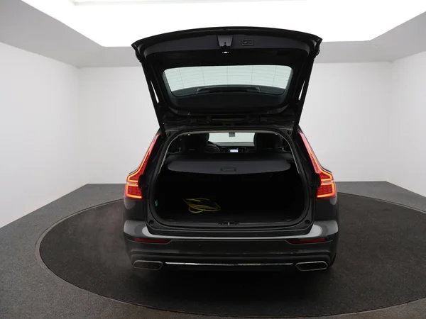VOLVO V60 (2019) — foto 8 van 27