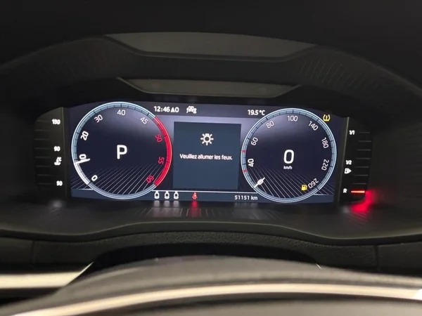 SKODA Karoq Dsl (2022) — foto 6 van 17