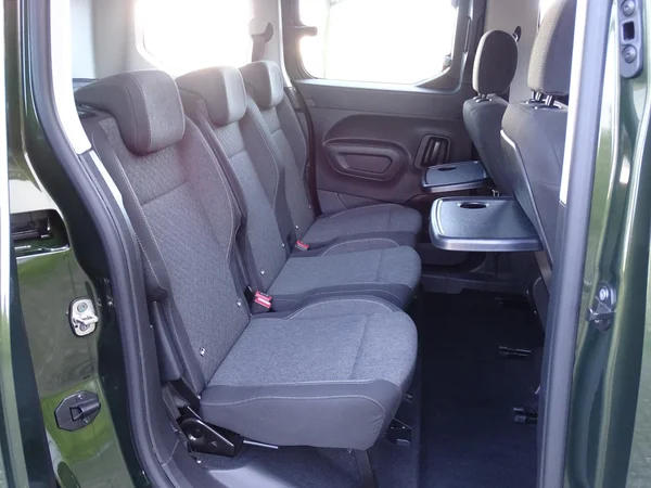 Opel Combo Life (2024) — foto 7 van 27