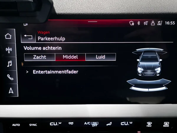 AUDI A3 Sportback PHEV (2024) — foto 13 van 31