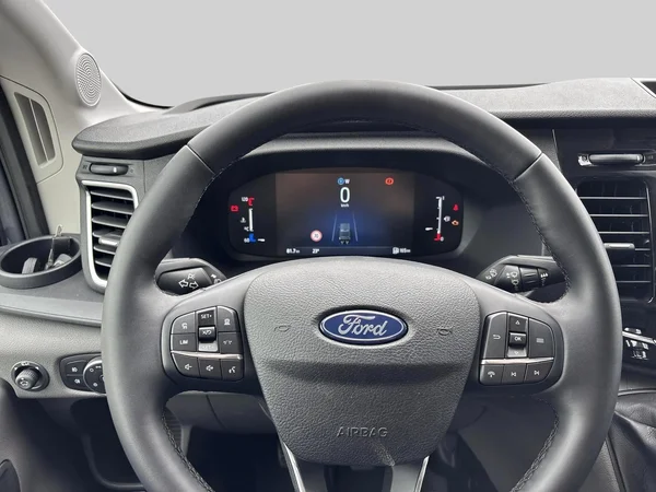 Ford Transit (2025) — foto 3 van 27