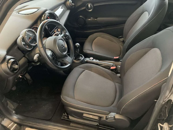 MINI One (2022) — foto 2 van 19