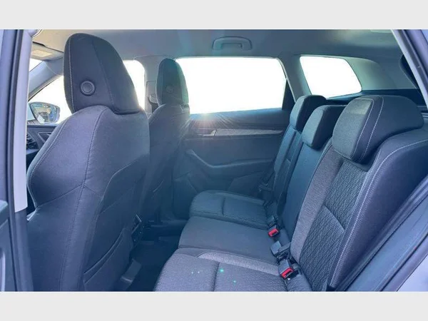 Skoda Karoq (2023) — foto 3 van 30