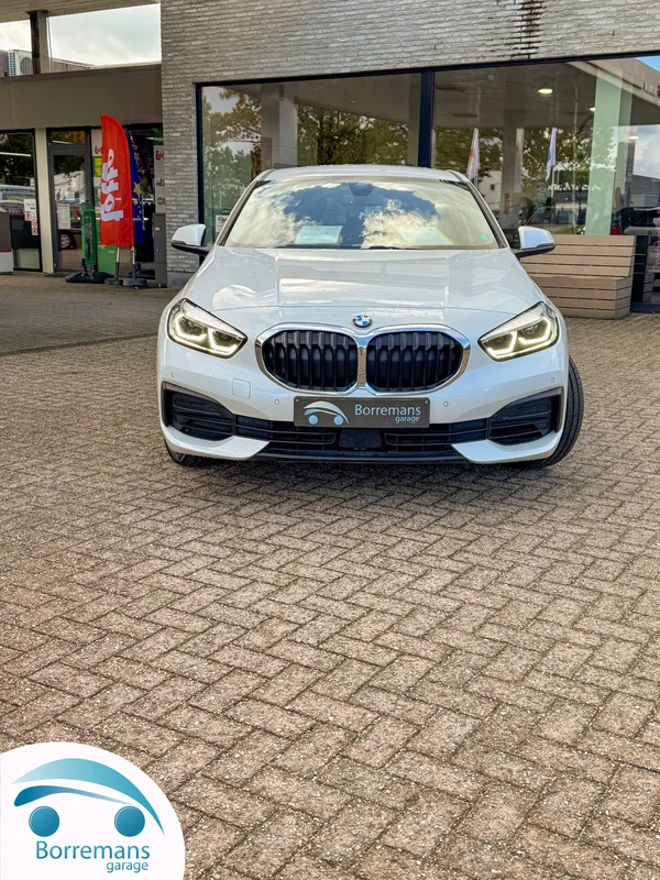 BMW 116 (2023) — foto 38 van 44